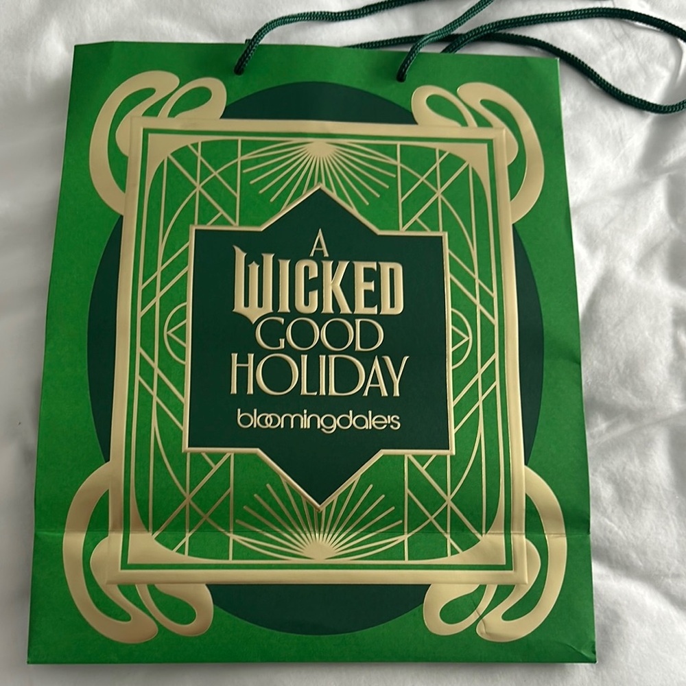 Bloomingdale's Green and Gold Holiday Decor